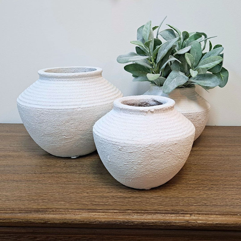 Athena Urn in Santorini White - Medium