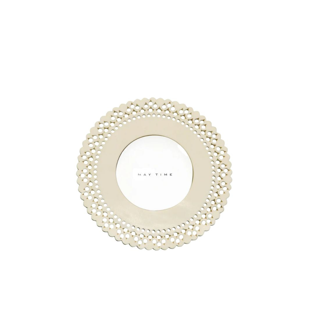 Dotted Round Frame: Cream