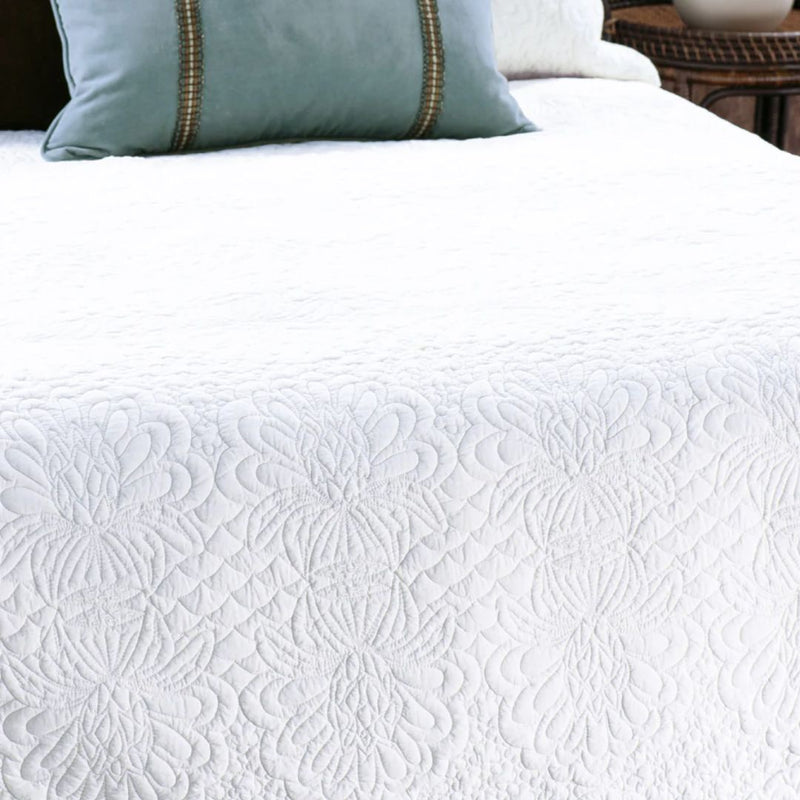 Fontanella White Bedspread - Queen