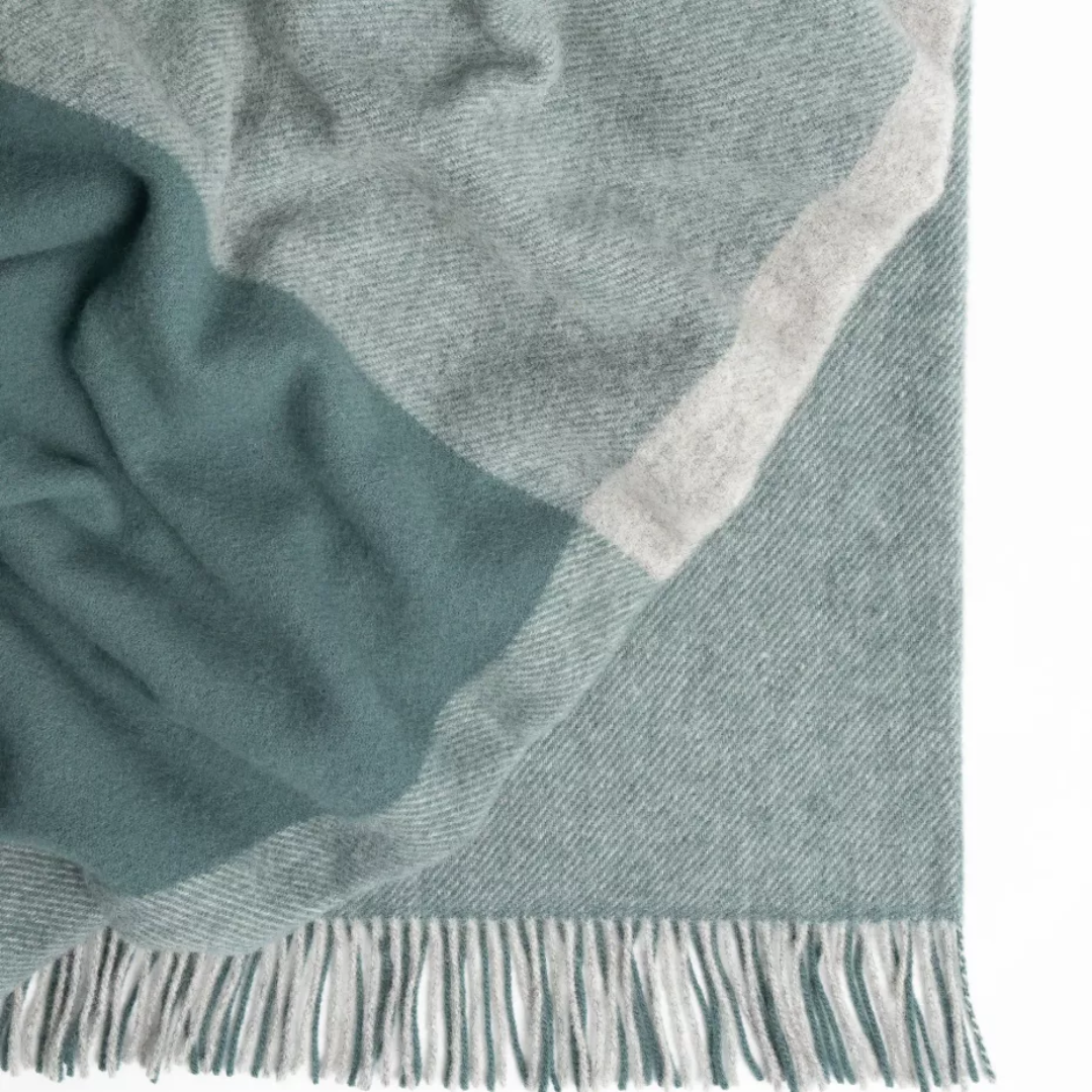 Riverton Sea Throw - 140x240