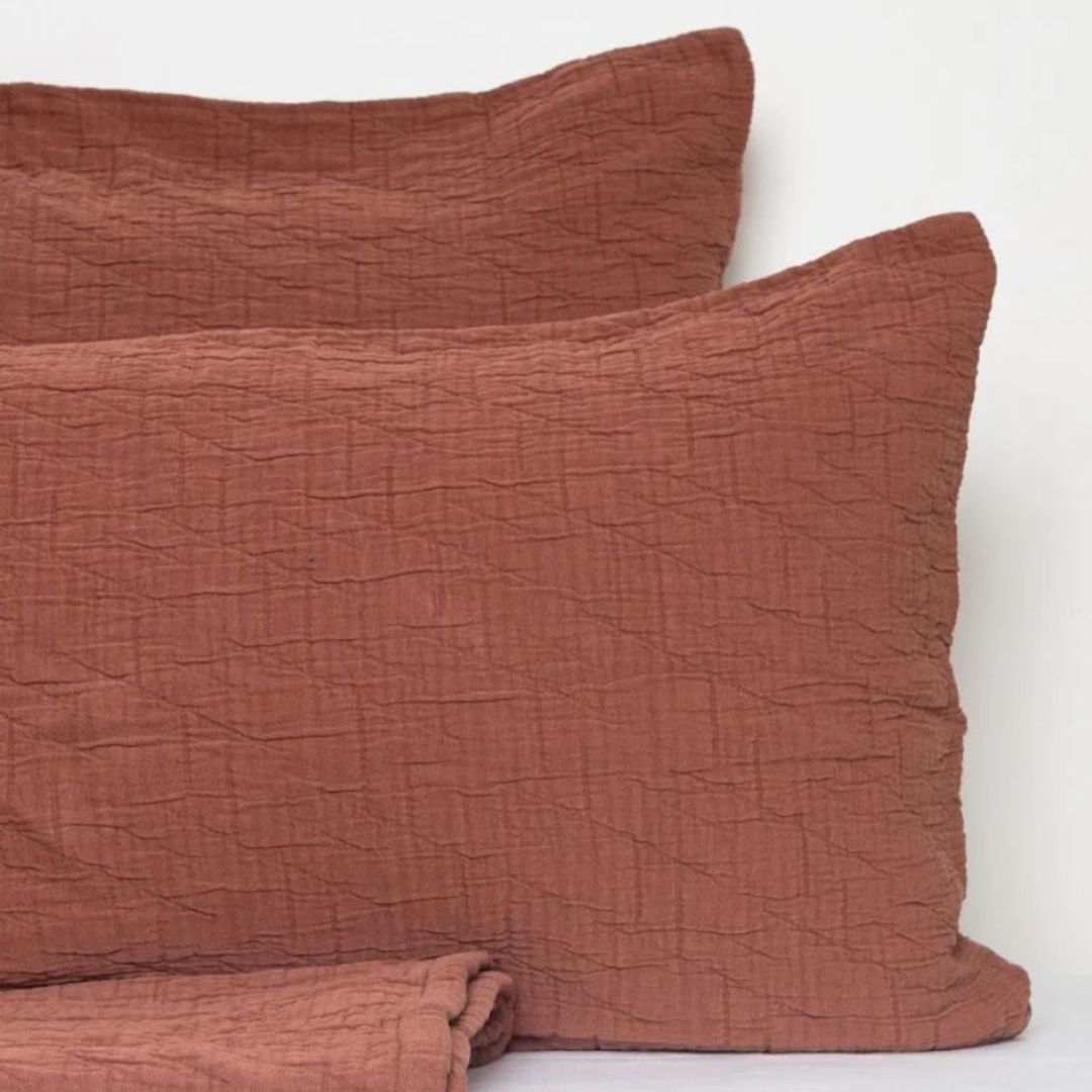Roma Comforter Set: Brick