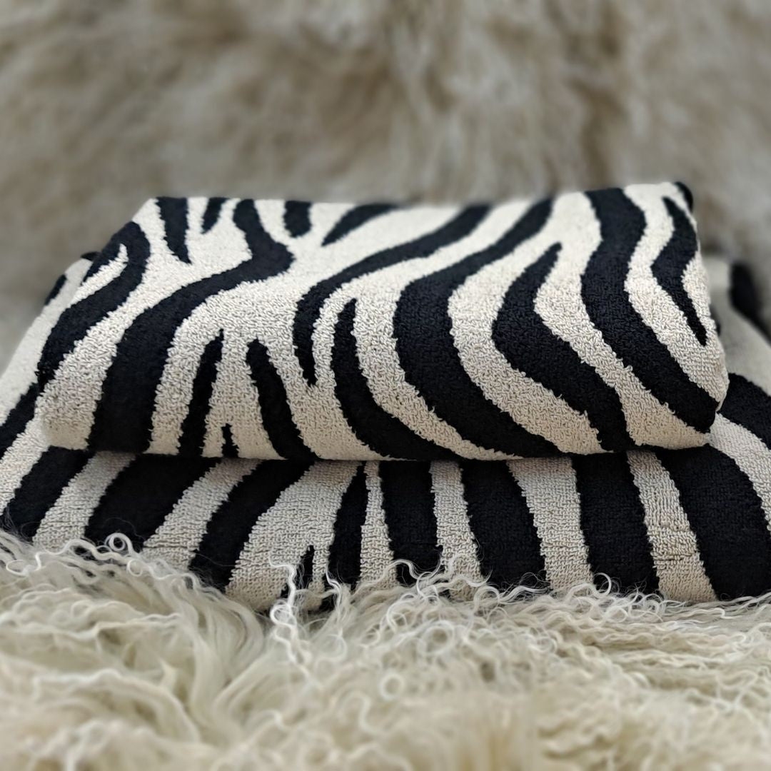 Jacquard Sauna Towel - Zebra