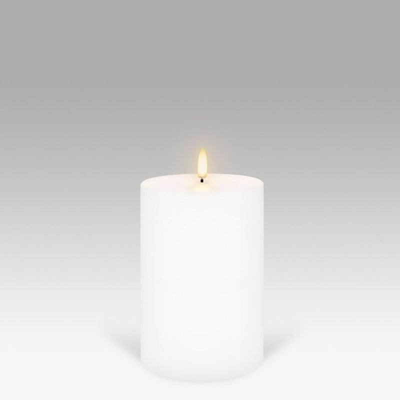 LED Pillar Candle: Nordic White - 10.1x15.2cm