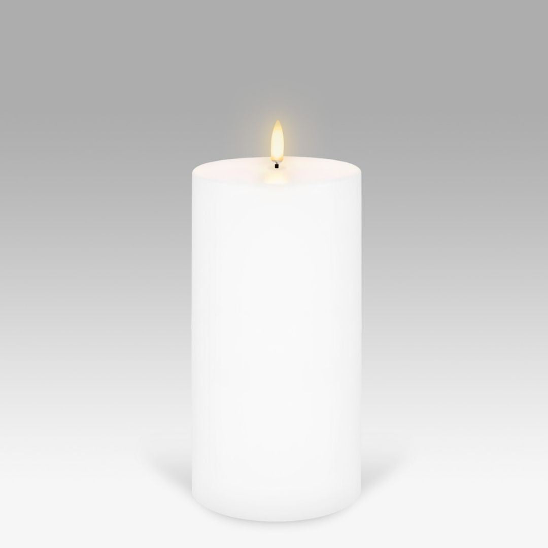 LED Pillar Candle: Nordic White - 10.1x20.3cm
