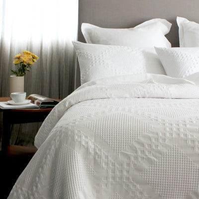 Dreams Waffle White Duvet Set - King/2Pillow