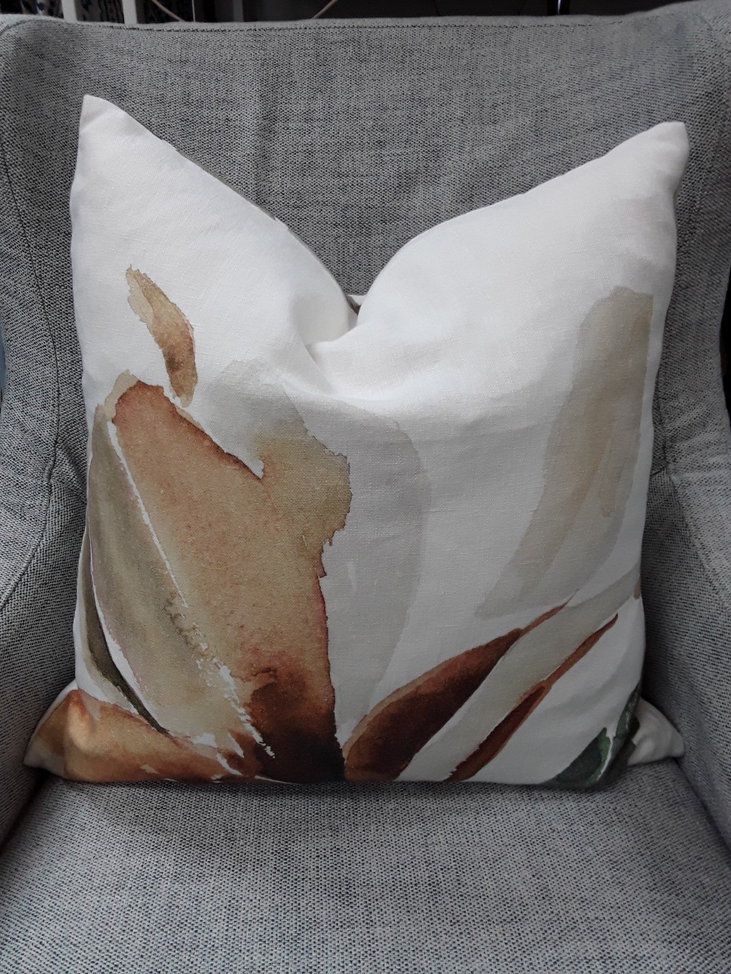 Magnolia Copper Cushion - 55x55