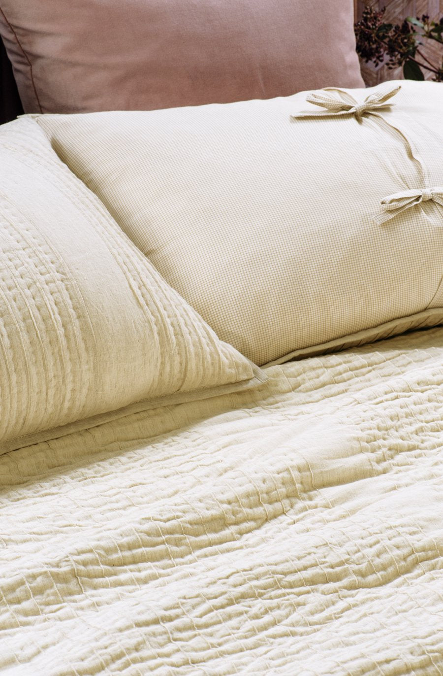 Puritsu Ecru Bedspread - Queen