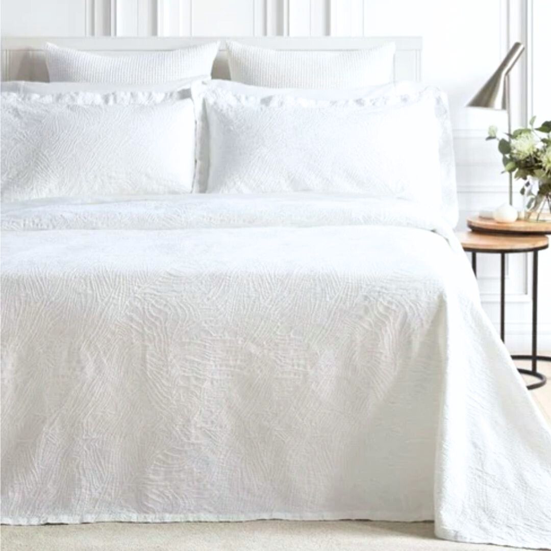 Dunes White Bedspread - Queen