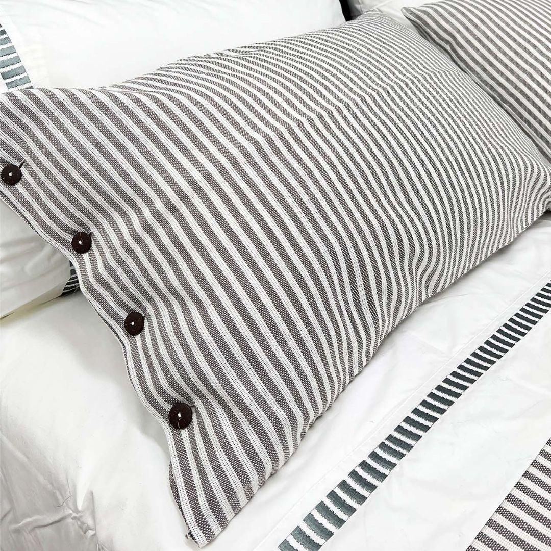Brayden Pillowsham: Grey