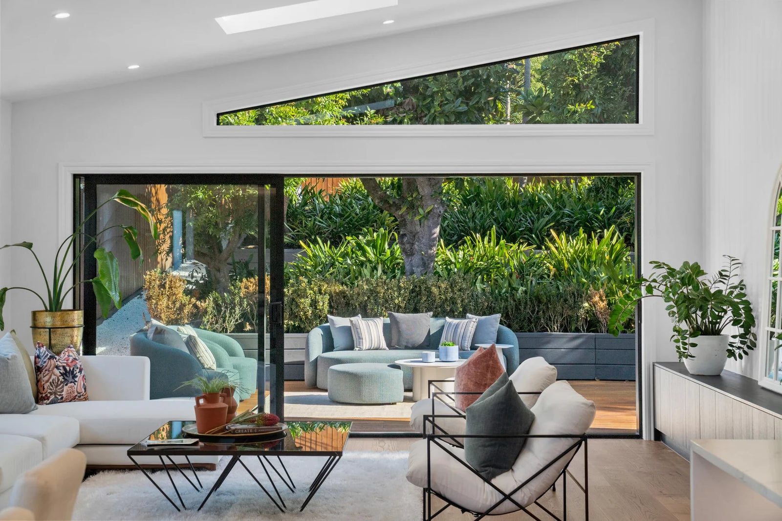 2/21 Eastcliffe Road, Castor Bay