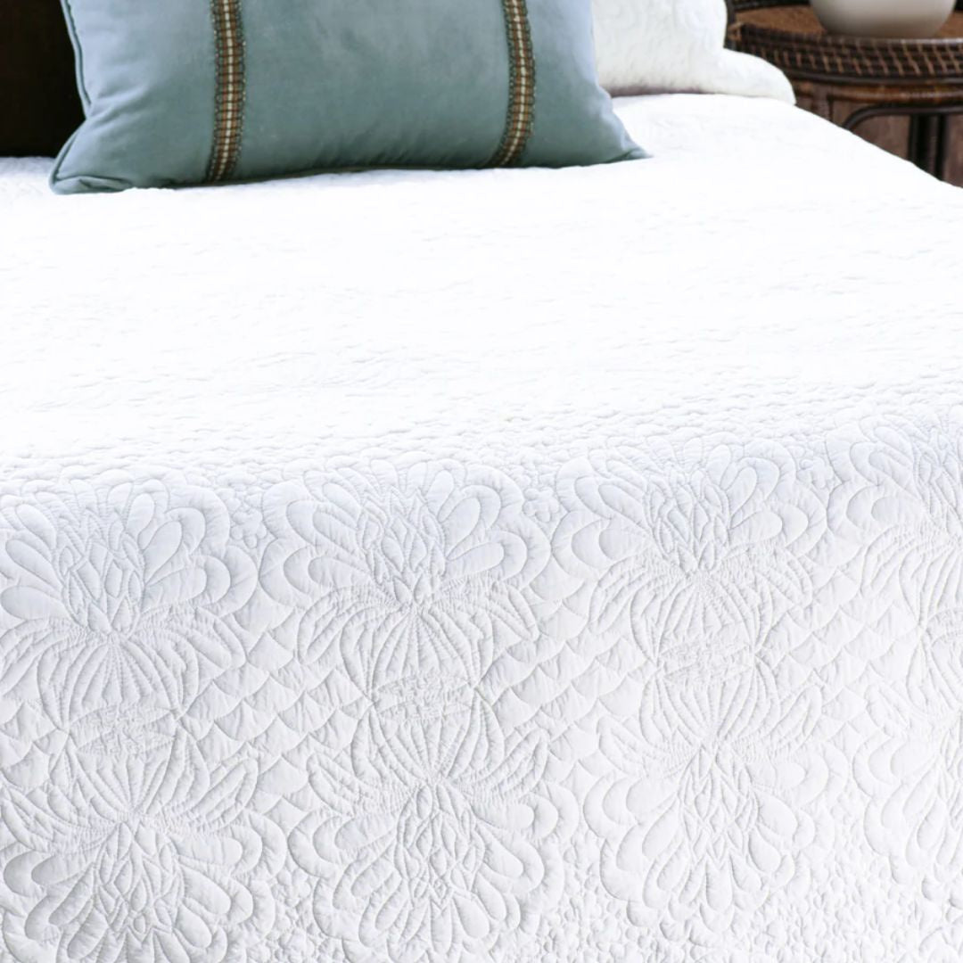 Fontanella White Bedspread - Queen