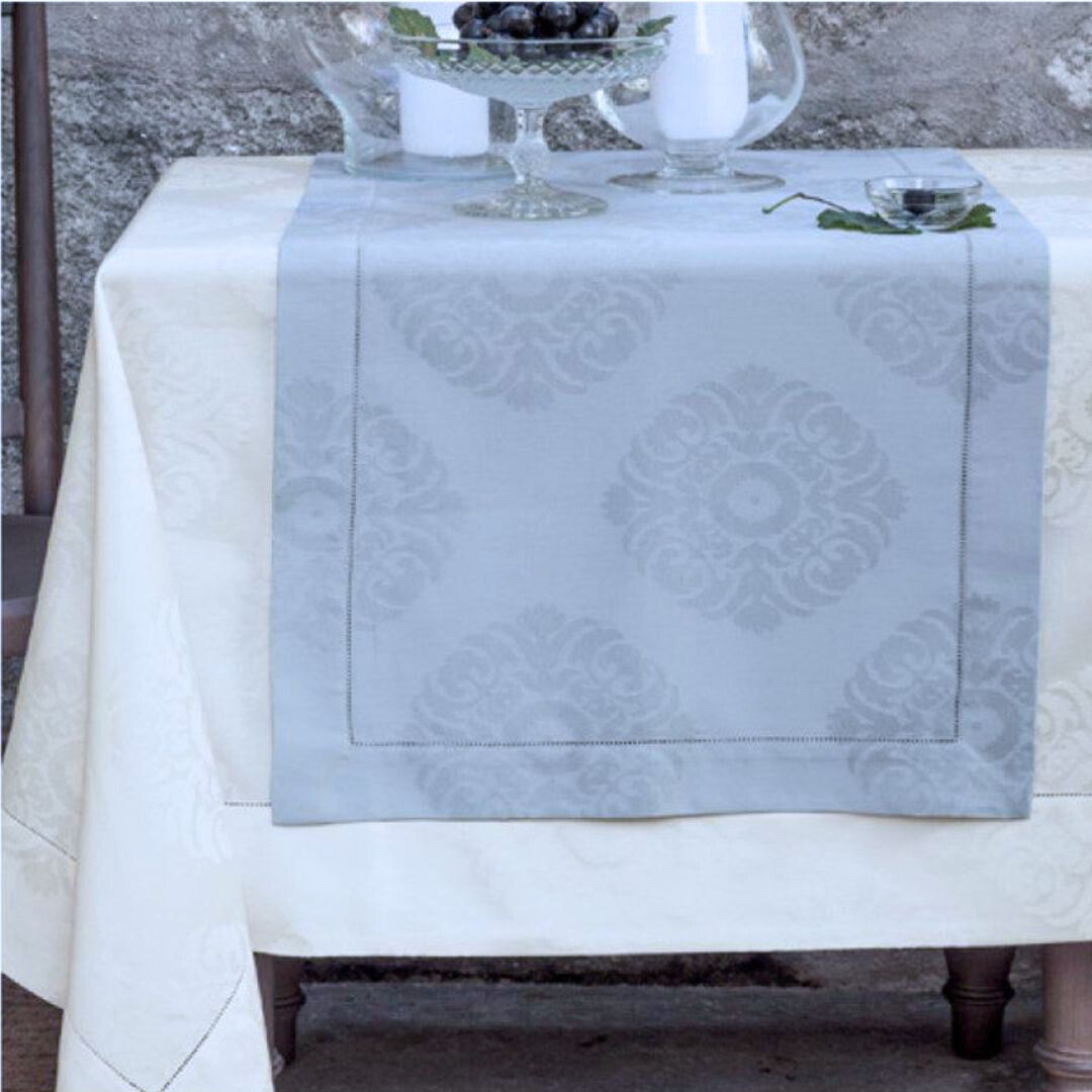 Palace White Table Cloth - 170x250