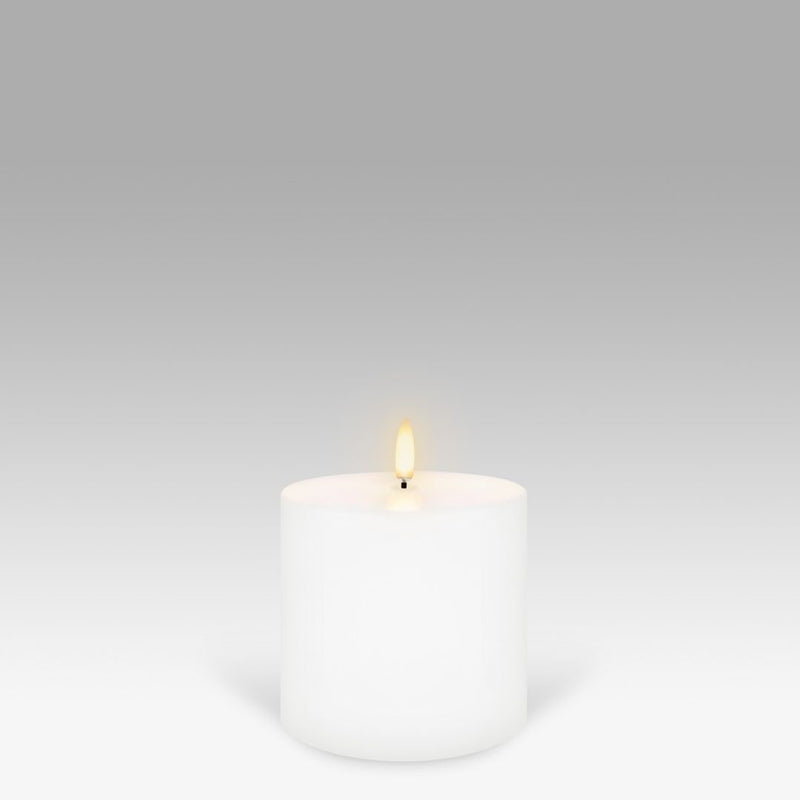LED Pillar Candle: Nordic White - 10.1x10.1cm