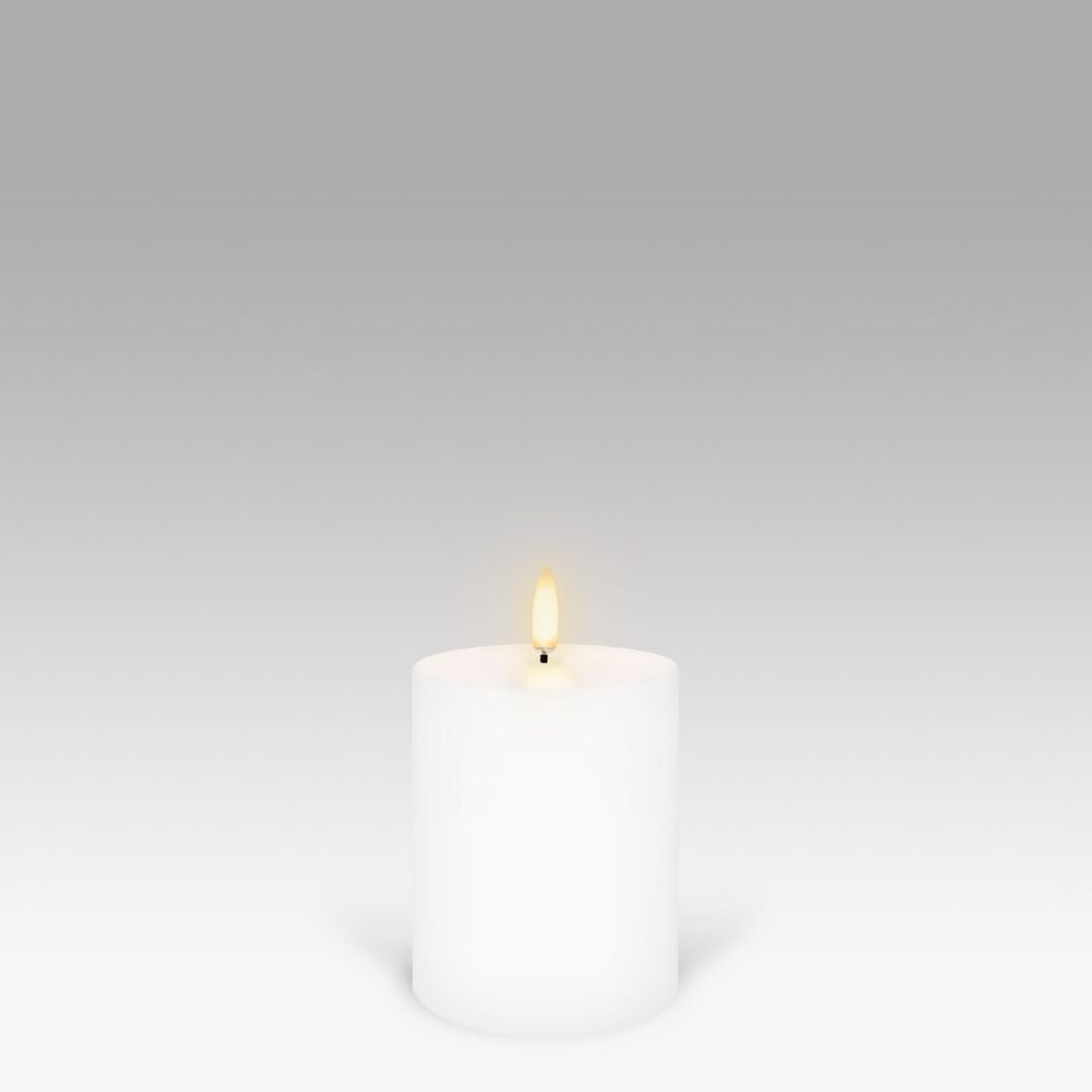 LED Pillar Candle: Nordic White - 7.8x10.1cm