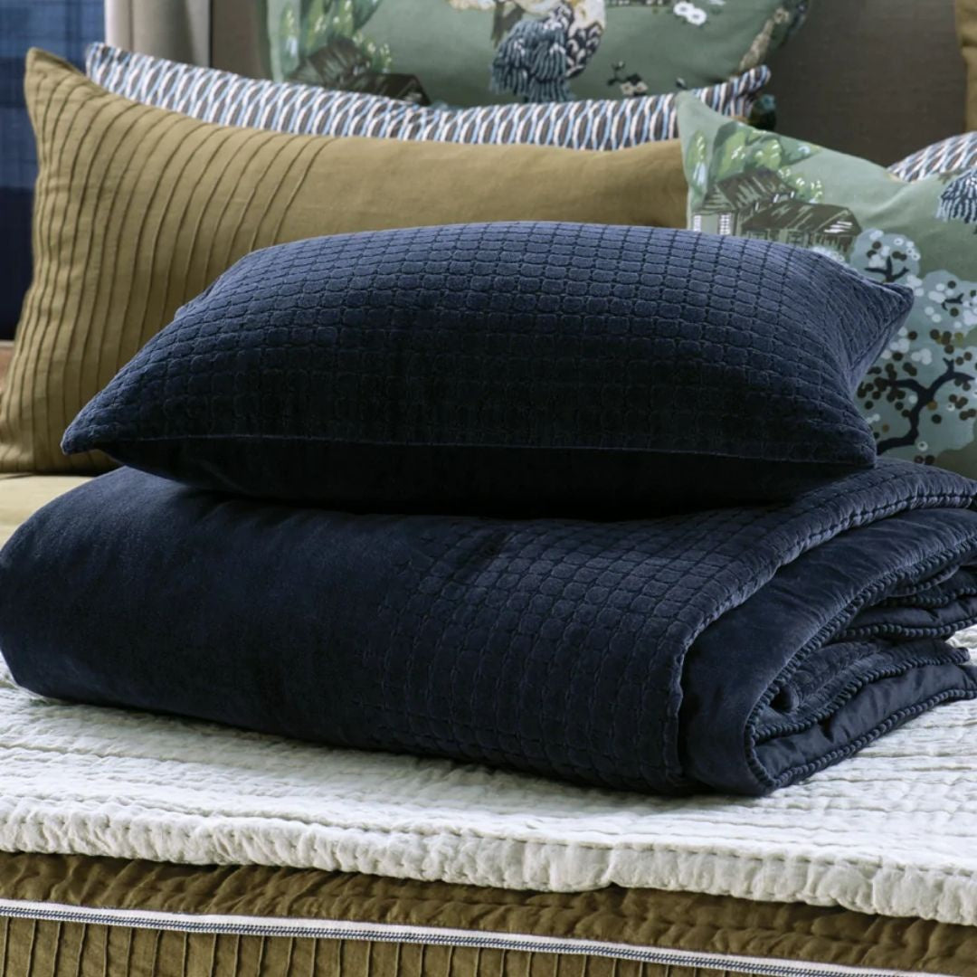 Petalo Indigo Comforter - 240x150