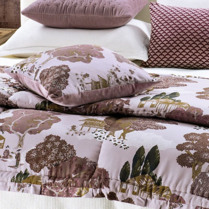Yuttari Quartz Comforter - 246x206